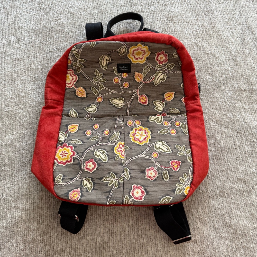 Madison Handbags Floral Backpack‎ Red Trim Tapestry Print